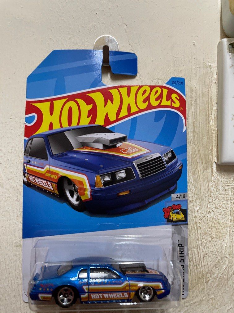 Hot wheels ford on sale thunderbird