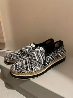 （分類：）位於 。 由 aliksk 提交（商品編號 1206632321，圖片 1）。簡介： 。