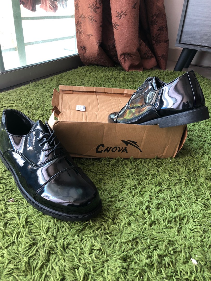 Kasut PVC size besar, Men's Fashion, Footwear, Casual shoes on Carousell