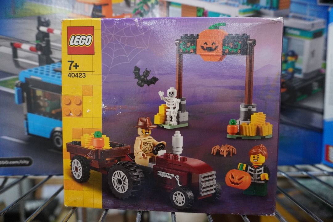 Lego haunted hayride best sale