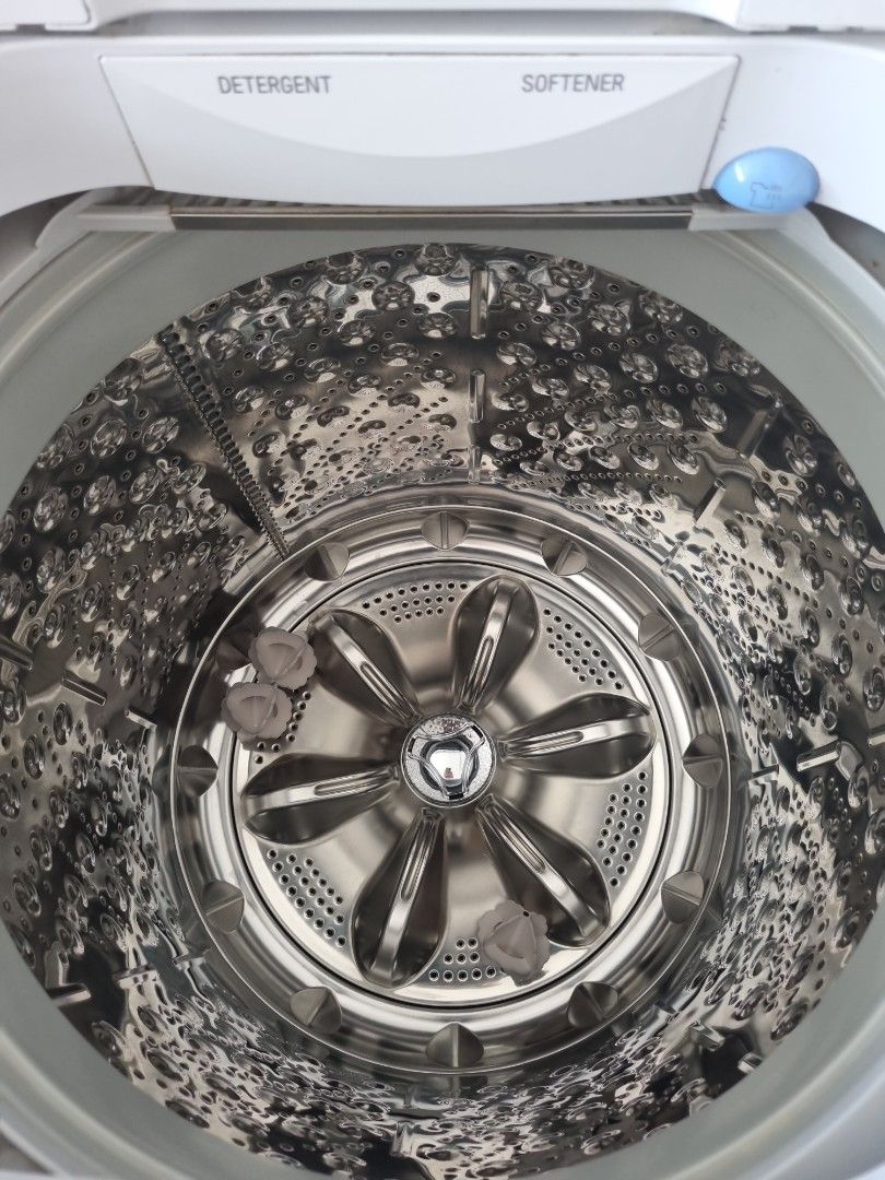 LG Smart Drum 9kg Washing Machine WTF9081DD Retail price 715. FREE