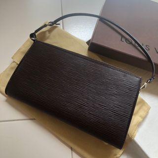 lv brea mm epi leather, Women's Fashion, Bags & Wallets, Tote Bags on  Carousell