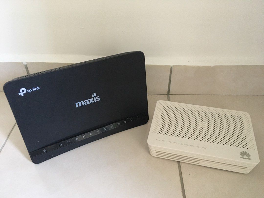 Maxis modem and router, Computers & Tech, Parts & Accessories