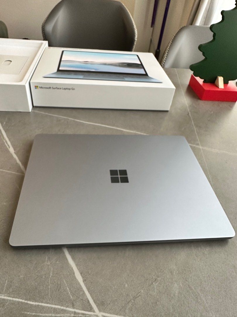 Microsoft Surface Laptop Go 12”4 (i5/8G/128G) 連3年原廠保養, 電腦
