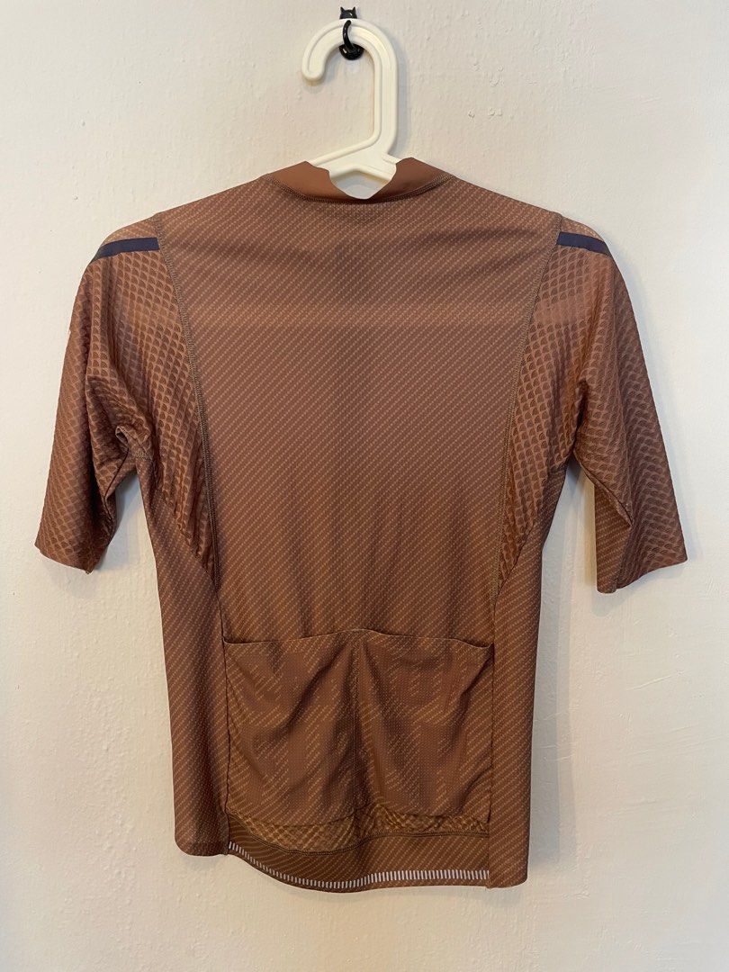 Monton jersey, Men's Fashion, Activewear on Carousell