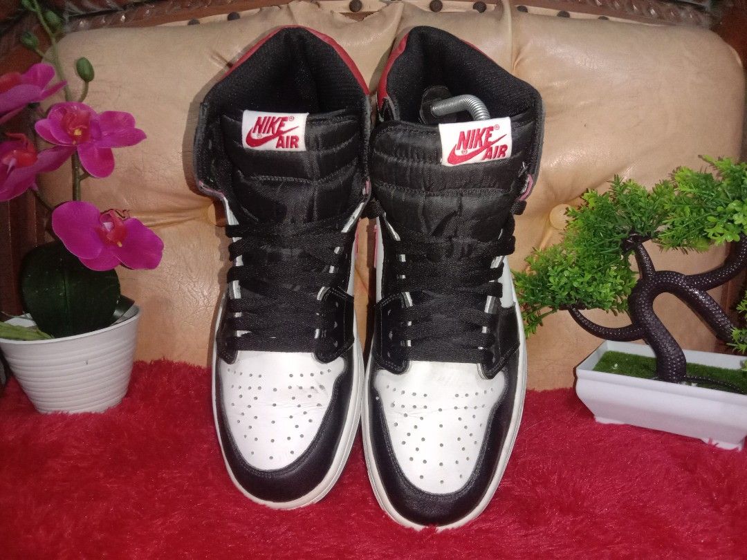 270 react black and white
