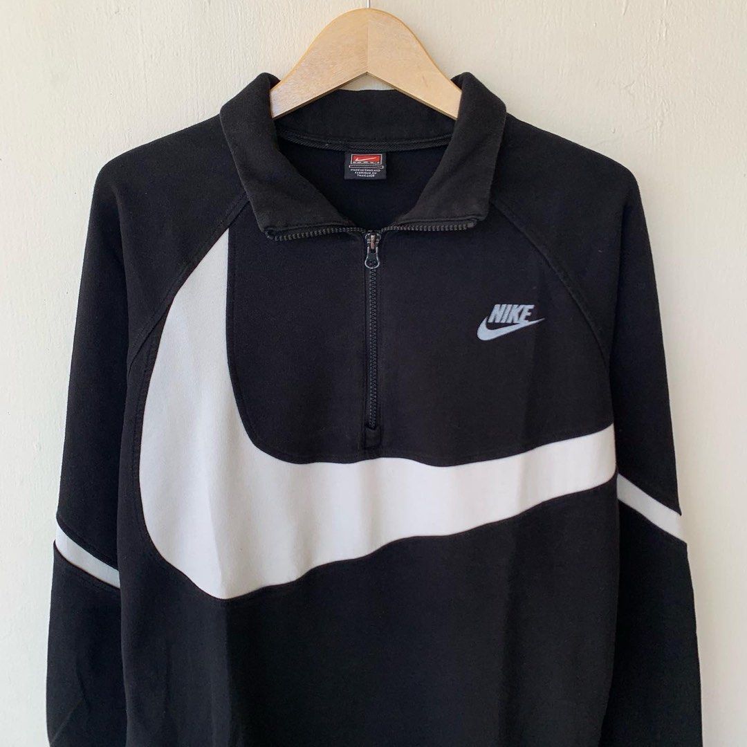 Nike big swoosh half top zip