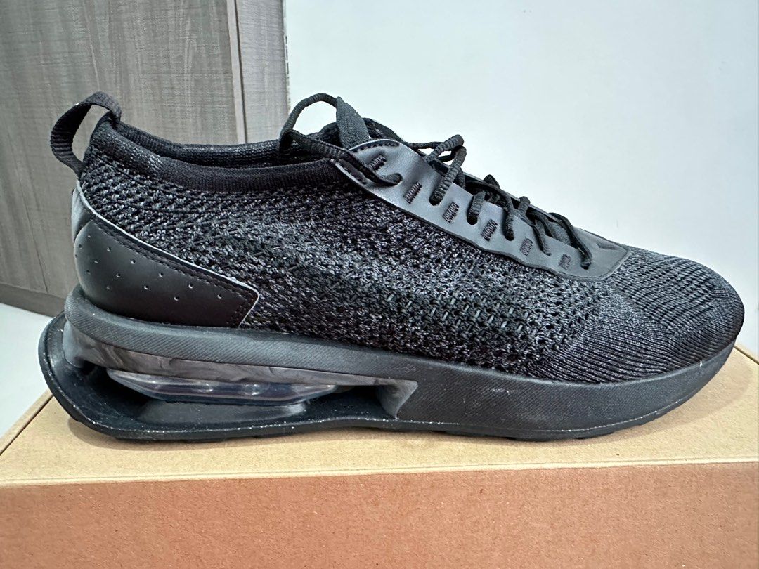 red nike flyknit men's