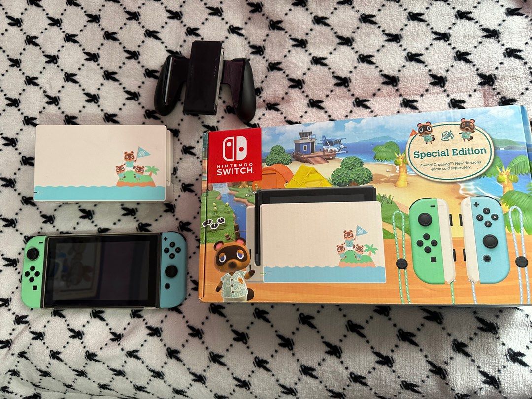 Nintendo Switch v2 ACNH / Animal Crossing Special Edition, Video Gaming