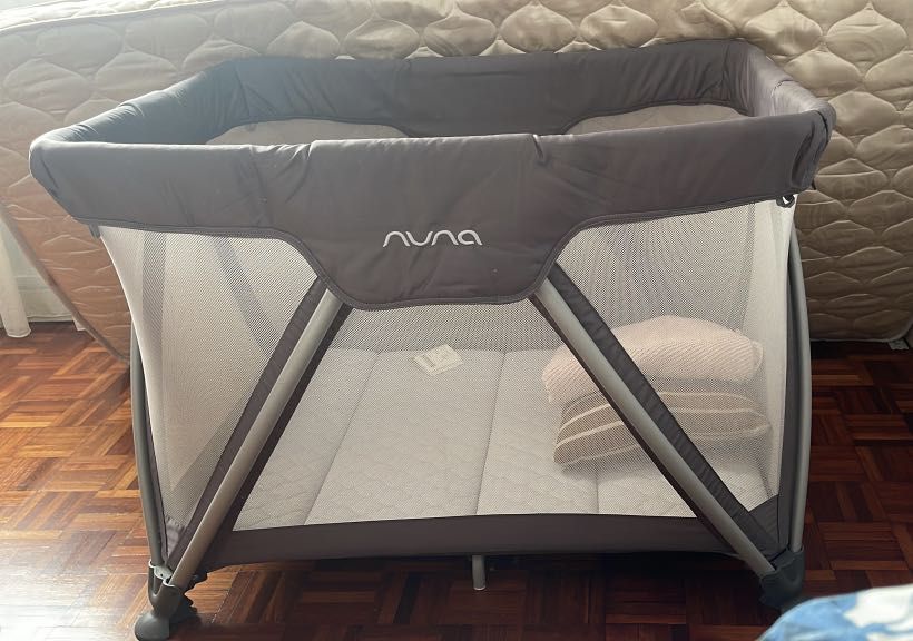 Nuna sena deals portacot