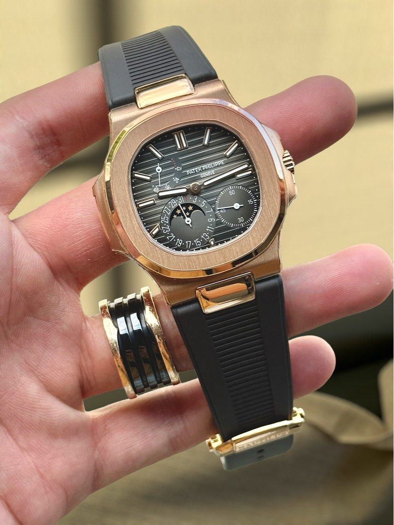 Patek Philippe Nautilus 5712R 40mm