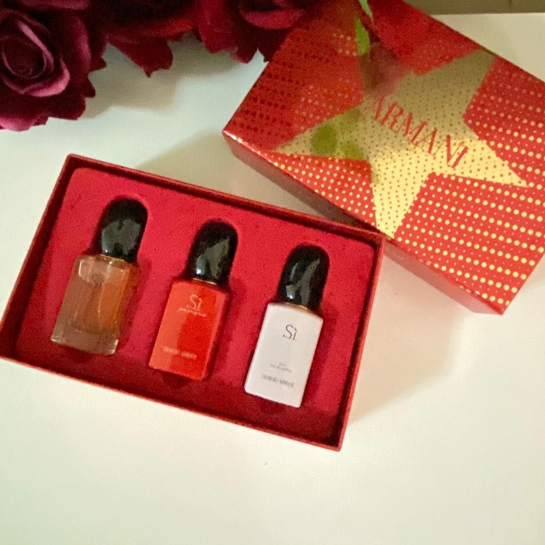 Perfume Giorgio armani Si Miniature gift set 3 in 1, Beauty & Personal  Care, Fragrance & Deodorants on Carousell