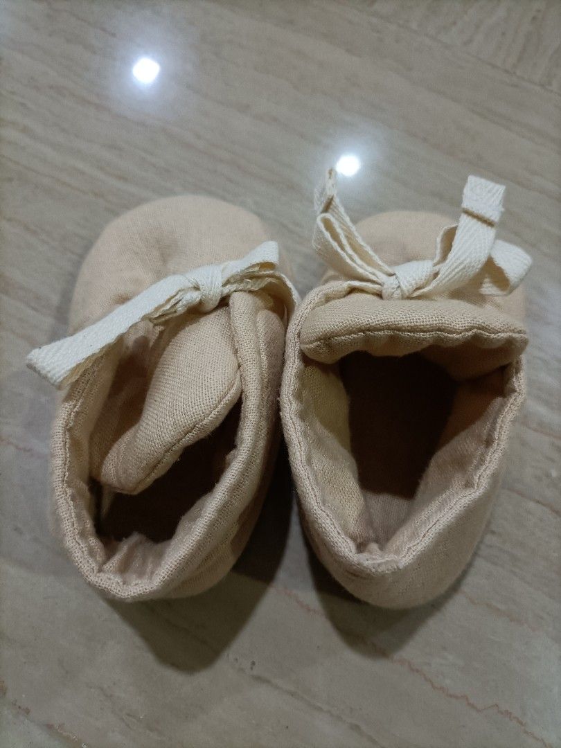 Quincy mae baby booties on sale
