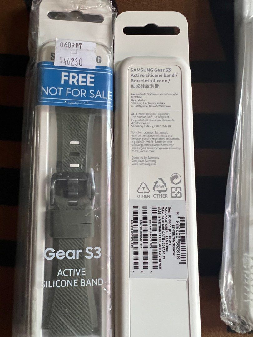 Samsung Gear S3 Active Silicone Band Authentic from Abenson (Category: Wearables & Smart Watches) located in Manila. Submitted by simonchkies (Listing ID 1206682918, Image 1). Description: Selling this Samsung Gear S3 Active Silicone Band Authentic from Abenson Military Green color All sealed and brandnew authentic Meetups around Clark Main Gate or Robinsons Angeles. If hanggang January 8 I will be here in Bulacan. .