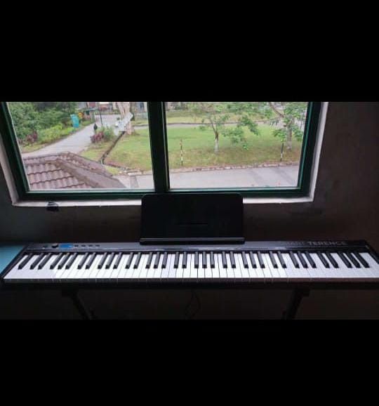 Second hand 88 top key digital piano