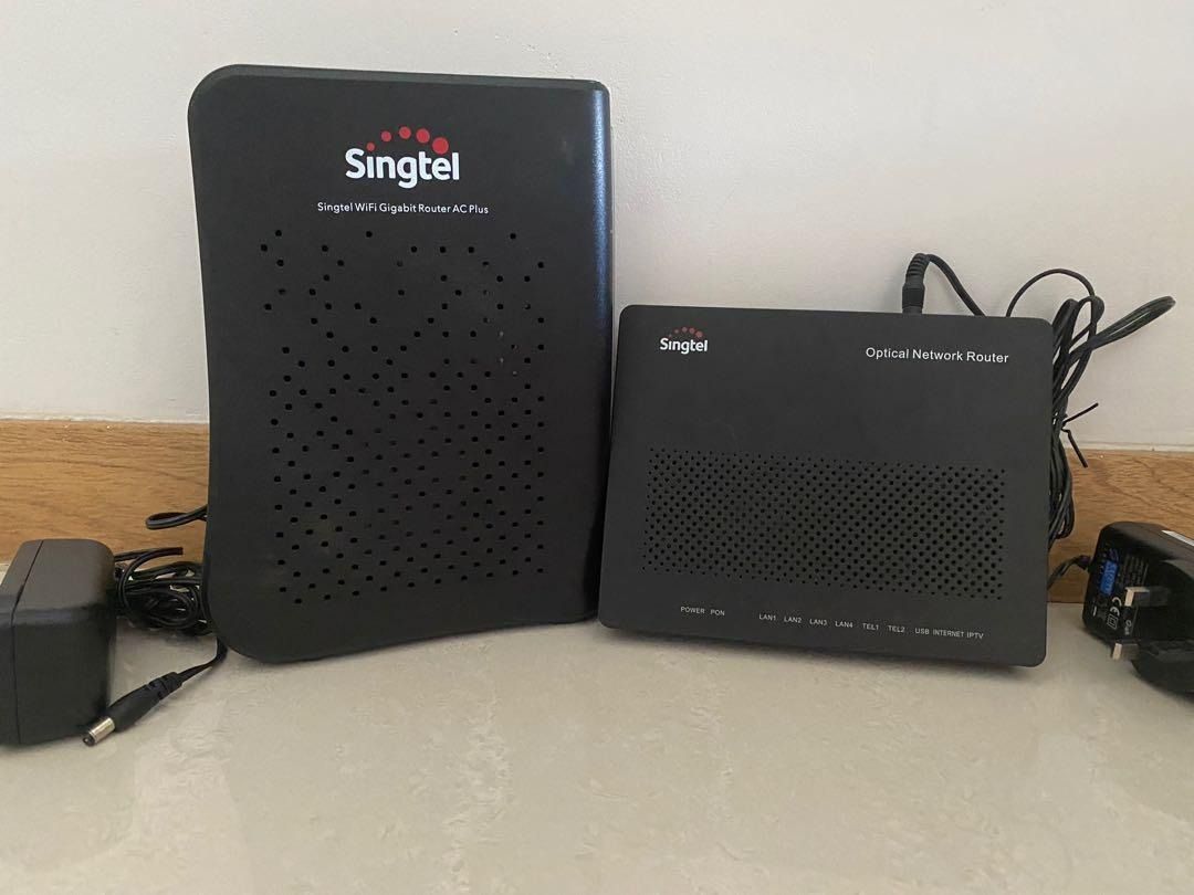 Singtel Router + Modem, Computers & Tech, Parts & Accessories