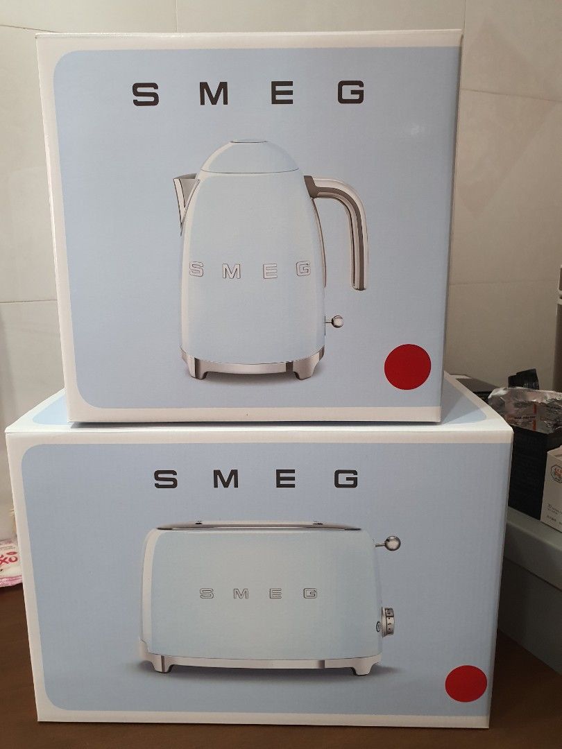 SMEG Kettle 1.7L & Toaster BN Red, TV & Home Appliances, Kitchen