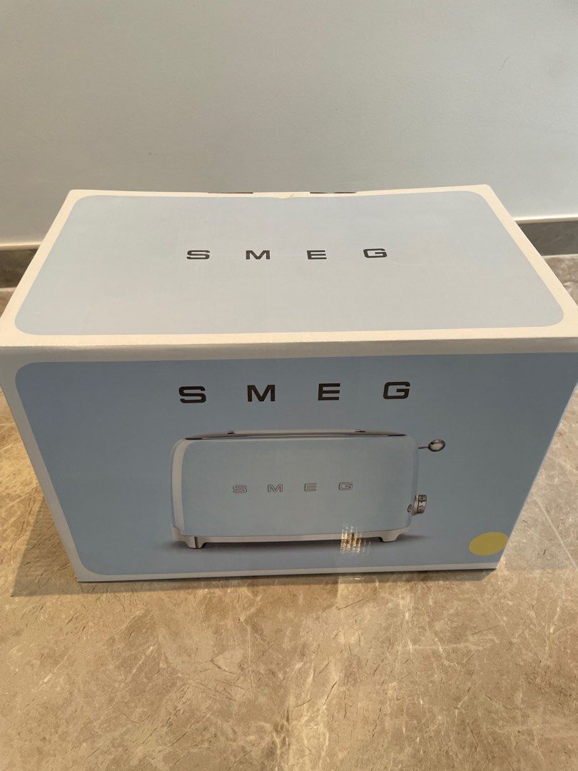 SMEG Toaster (TSF01CRUK) brand new, TV & Home Appliances, Kitchen