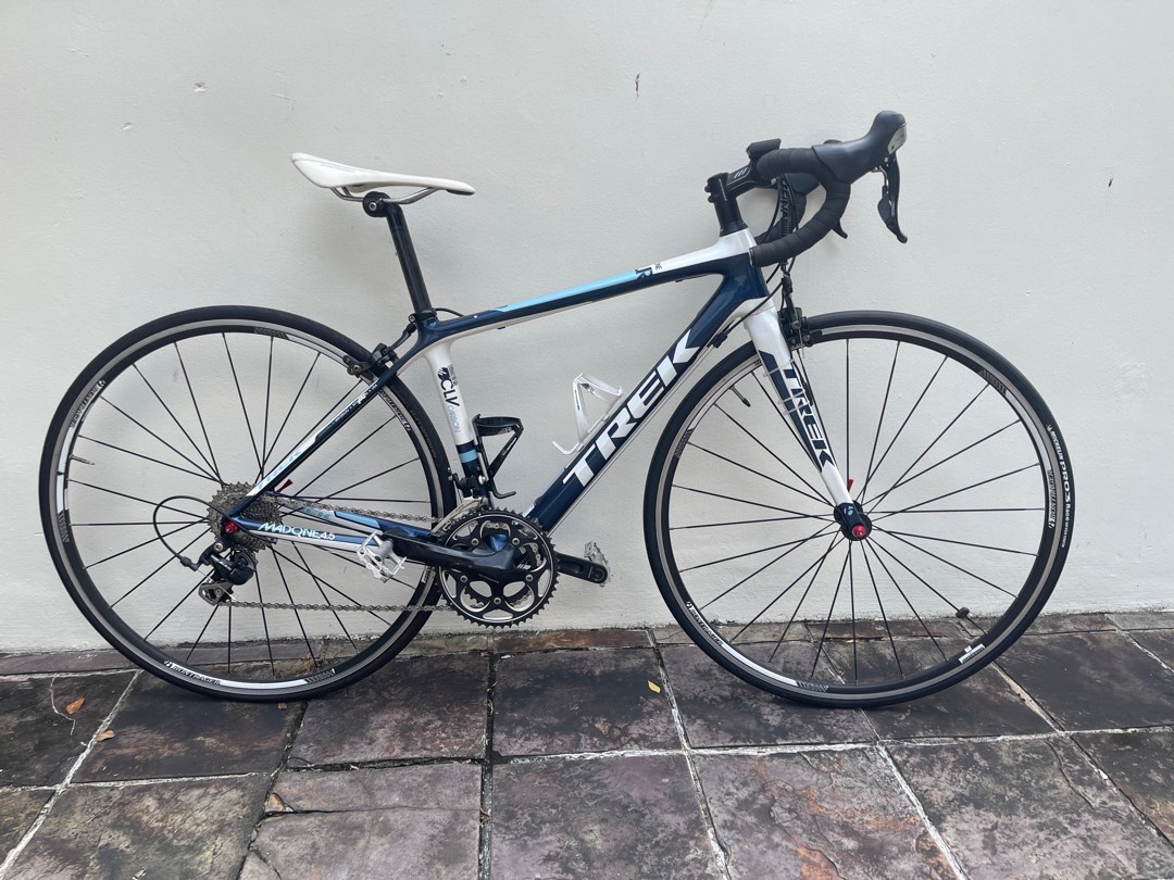 TREK MADONE 4.5 Excellent condition Carbon road bike size 47