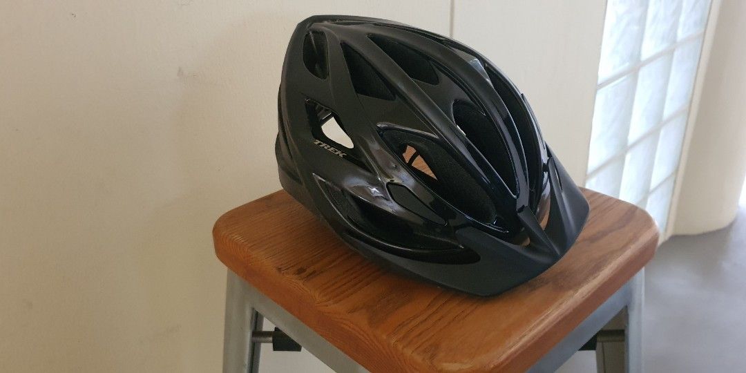 Trek Vapor Bicycle Helmet, Sports Equipment, Bicycles & Parts, Parts