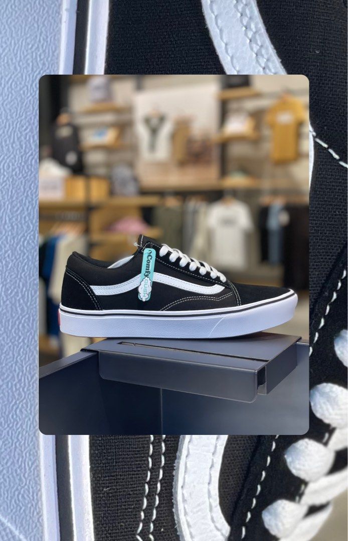 VANS OLD SKOOL COMFYCUSH Men s Fashion Footwear Sneakers on