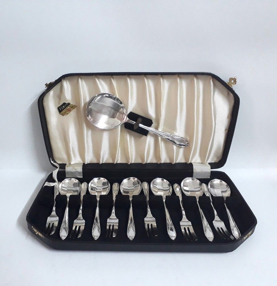 Vintage Viners Sheffield EPNS Extra A Cutlery Set Furniture