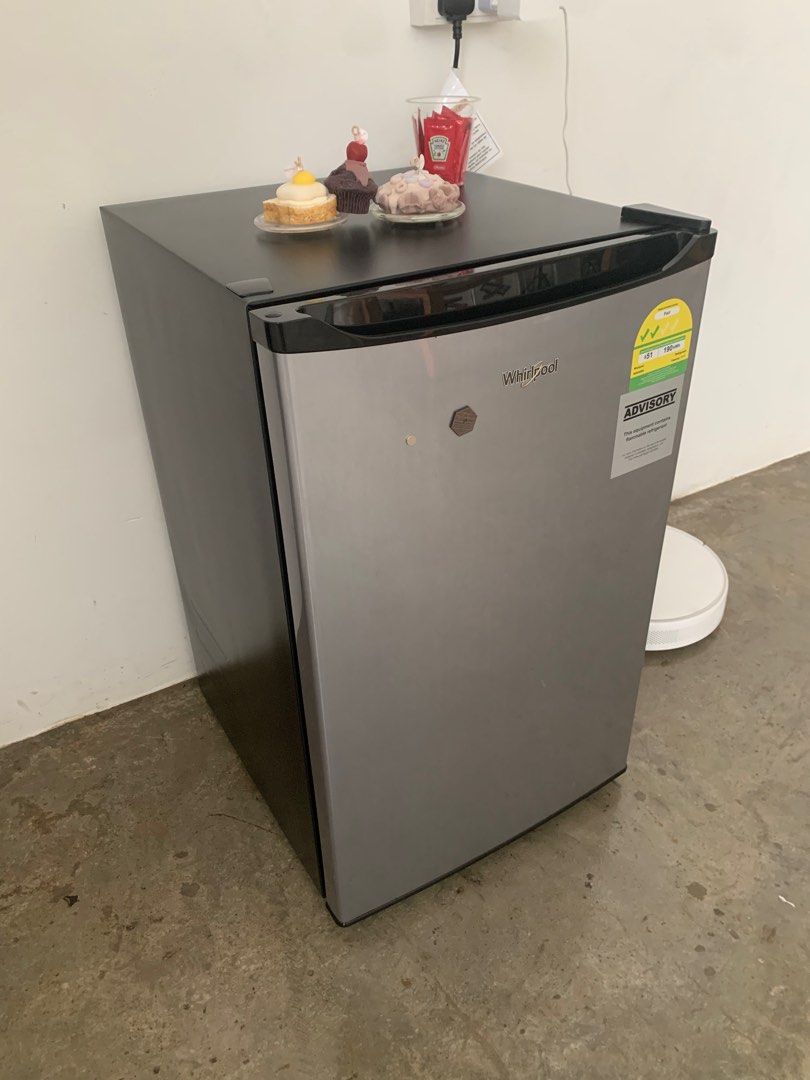 Whirlpool Mini Fridge, TV & Home Appliances, Kitchen Appliances