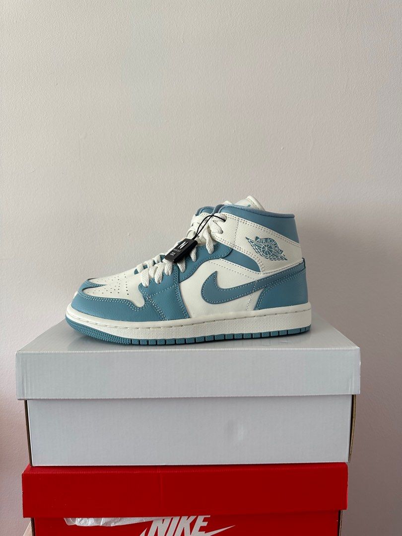 Air jordan 1 mid university sales