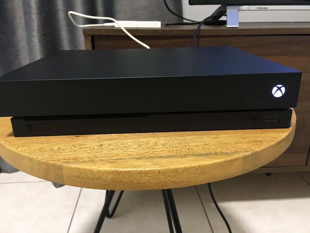 Xbox one s 1tb only 780gb hotsell