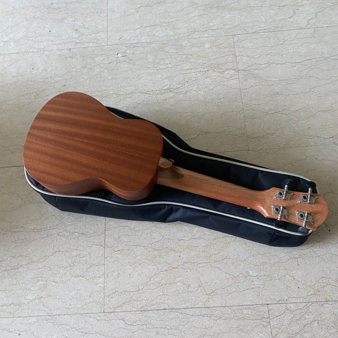 YAEL Ukulele, Hobbies & Toys, Music & Media, Musical Instruments on