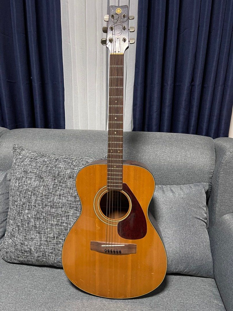 Yamaha fg outlet 170 guitar