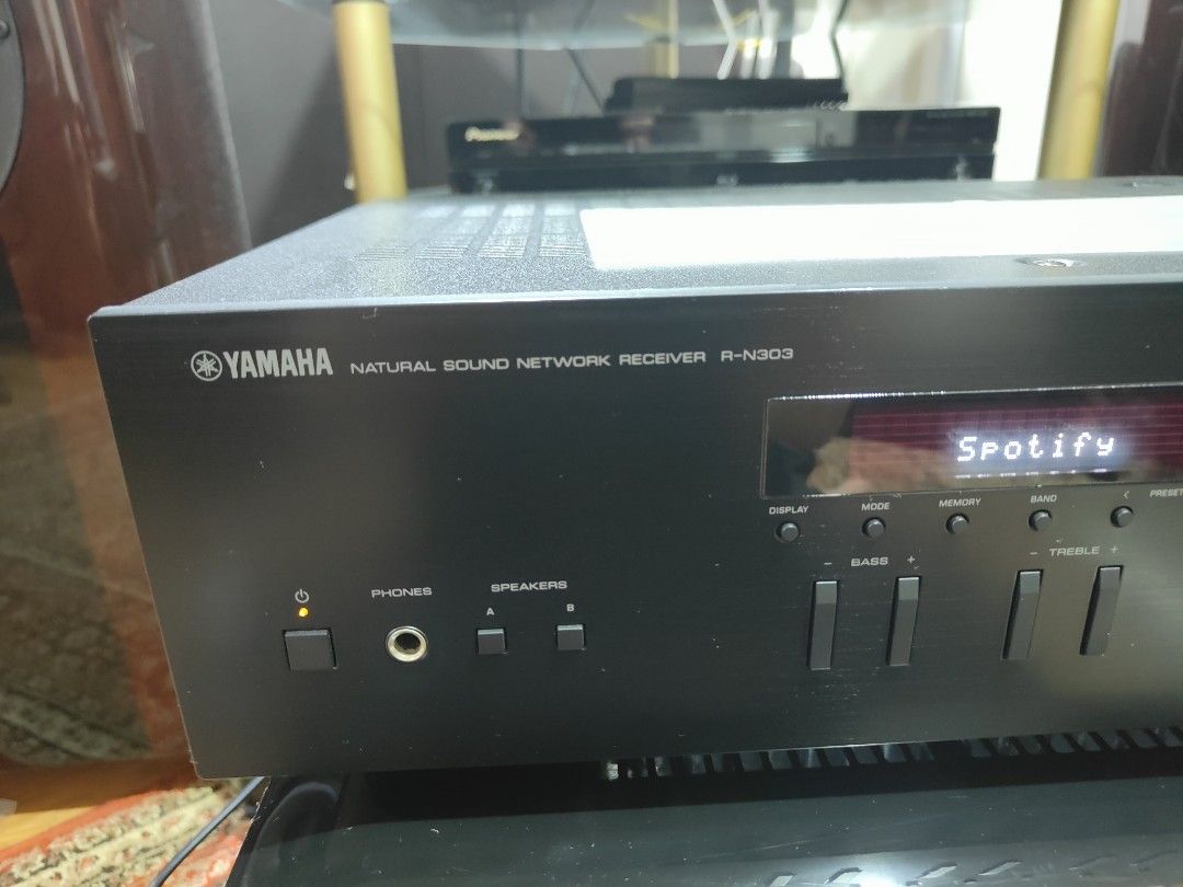 Yamaha RN303 network receiver, Audio, Soundbars, Speakers & Amplifiers