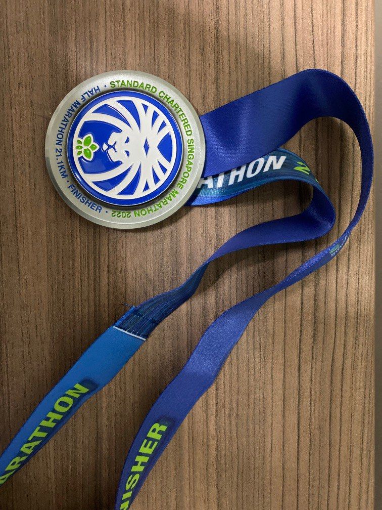 2022 Standard Chartered Half Marathon Medal, Sports Equipment, Other