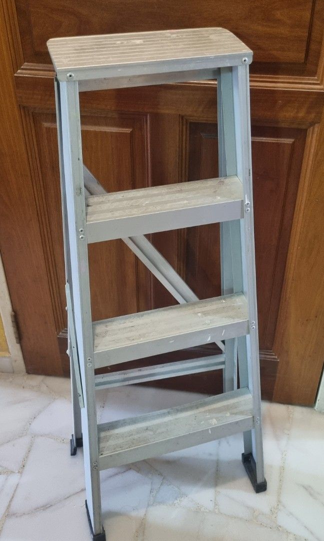 4 step ladder (golden eagle), Furniture & Home Living, Home Improvement