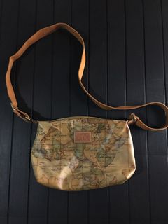 (Category: ) located in . Submitted by thrift.crcl (Listing ID 1200802555, Image 1). Description: .