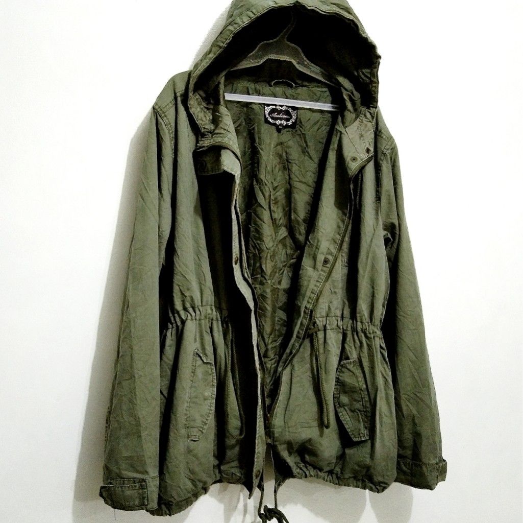 Ambiance green jacket shop