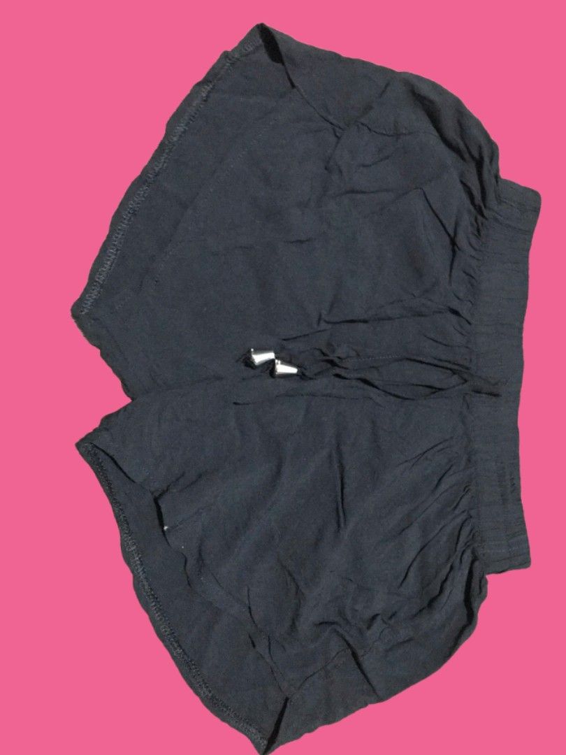 Black Dolphin Shorts (Category: Shorts) located in Quezon City. Submitted by froyoo (Listing ID 1200987356, Image 1). Description: - bought from Taytay Rizal so expect na usual Taytay Tiangge fabric ito - never used - width: 22 inches 34 inches (stretched) length: 9 inches.