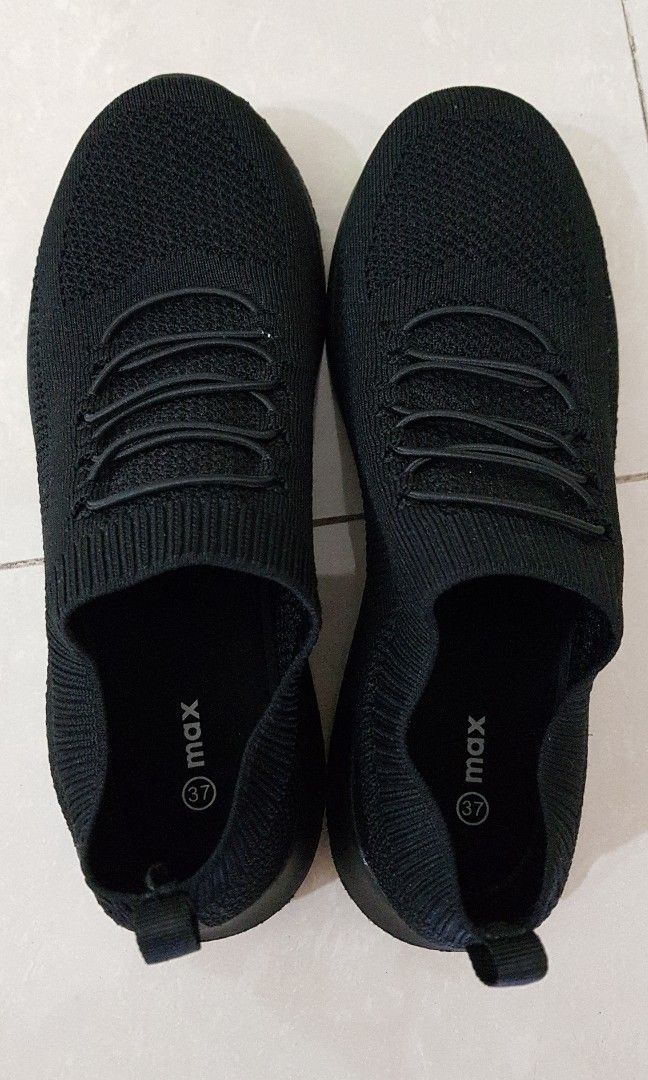 Full black shoes sports on sale
