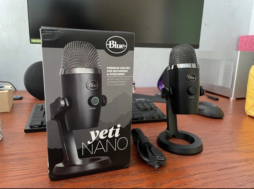 Blue Yeti Nano Multi-Pattern USB Condenser Microphone 988-000400