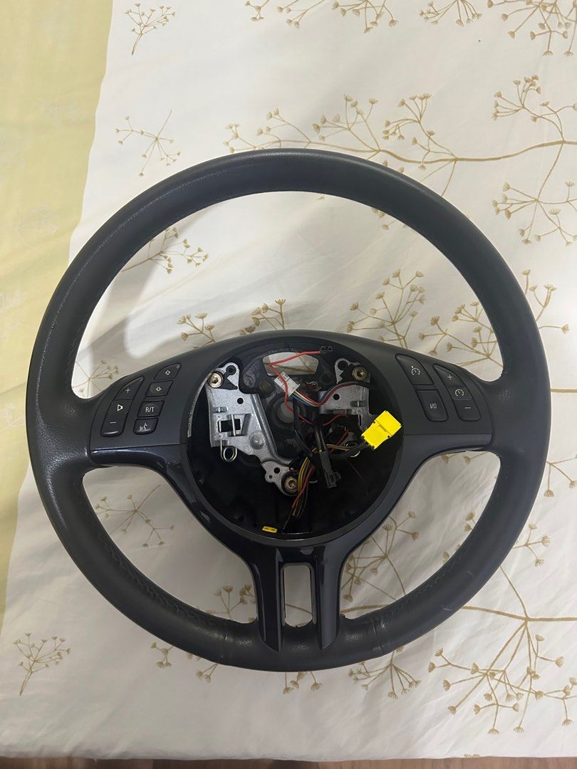 BMW E46 STEERING WHEEL, Car Accessories, Accessories on Carousell