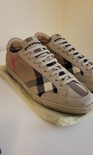 Burberry Women's Shoes Size 10