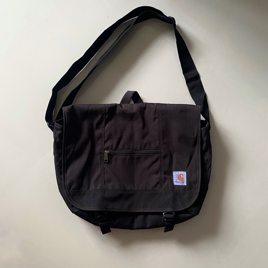 Carhartt d89 messenger bag, Fesyen Pria, Tas & Dompet , Tas Selempang