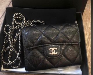 Chanel classic cardholder with chain
