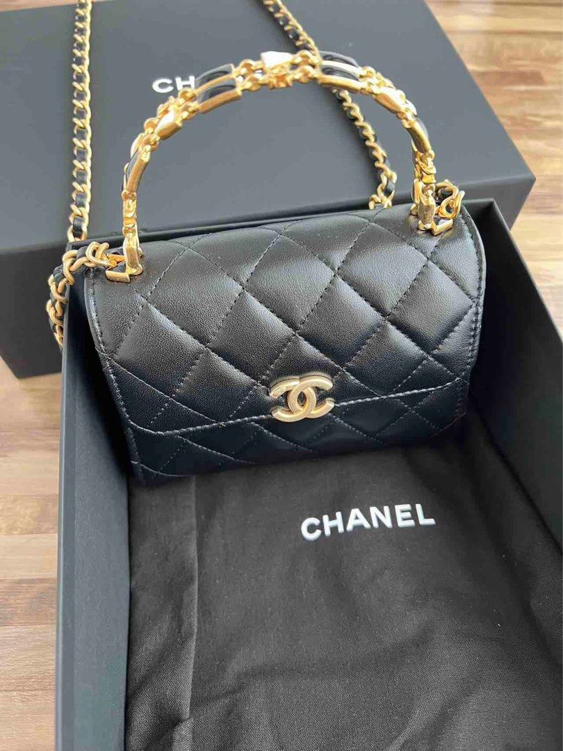 Chanel calfskin bag with enamel handle deals