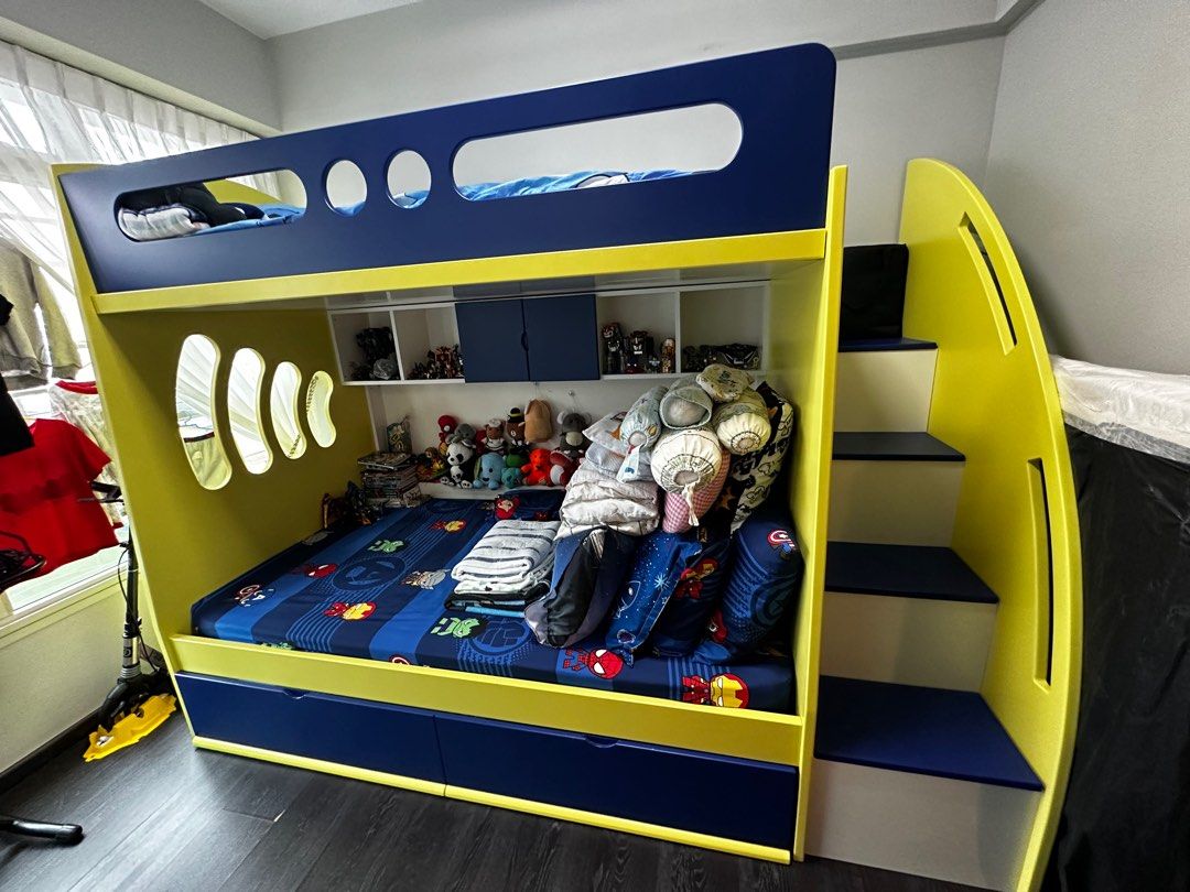 Children Super Single Bunk Bed with Pull out Single, Babies & Kids