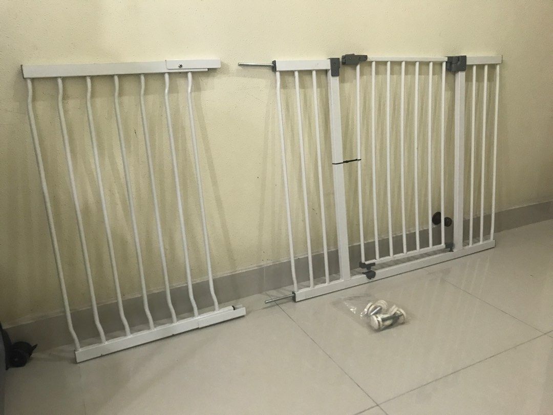 Children safety gate, Babies & Kids, Baby Nursery & Kids Furniture