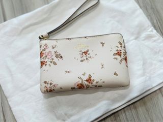 （分類：）位於 。 由 bellessss 提交（商品編號 1200845522，圖片 1）。簡介： 。
