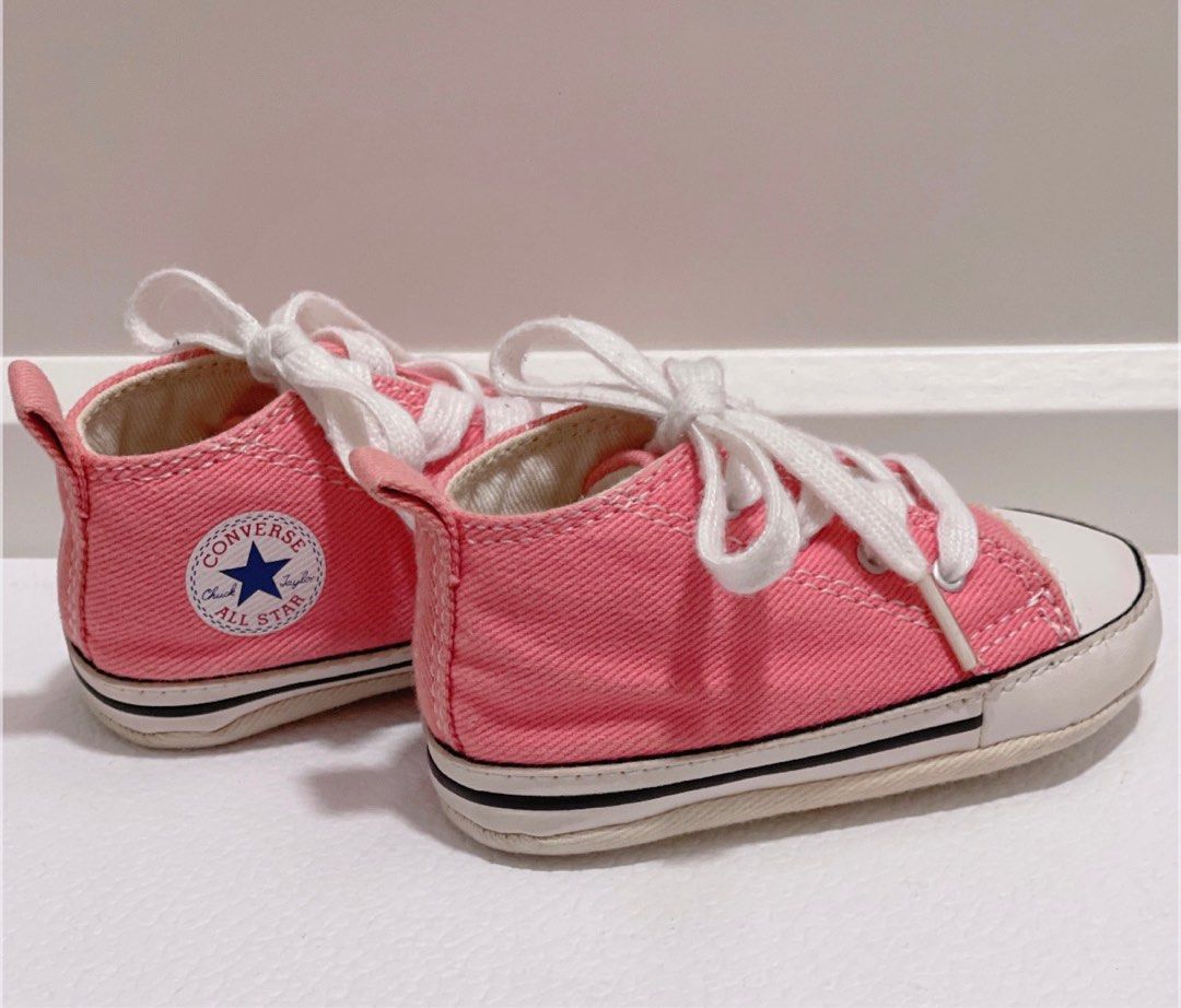 Pink baby converse size 4 shop