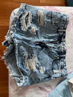 (Category: ) located in . Submitted by user2257 (Listing ID 1200814420, Image 1). Description: .