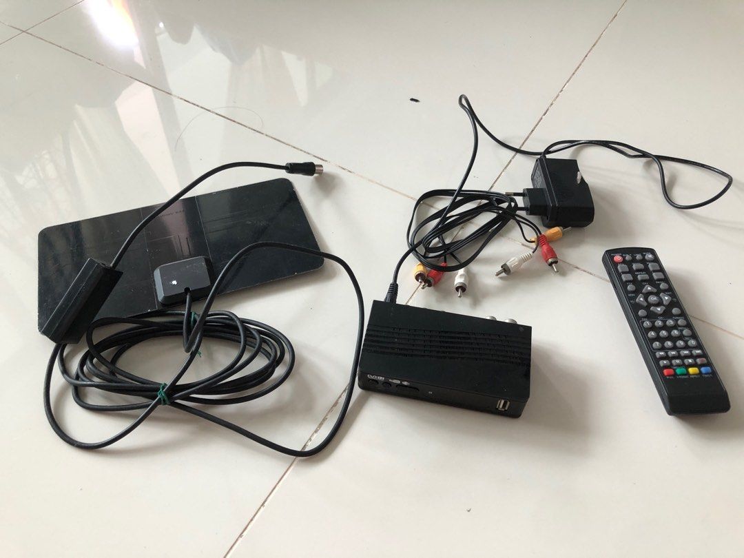 Digital box antenna, TV & Home Appliances, TV & Entertainment, TV Parts & Accessories on Carousell